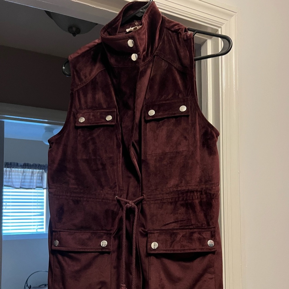 Entro Vest.